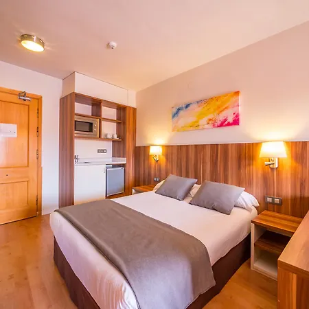 Golden Avenida Family 4* Hotel