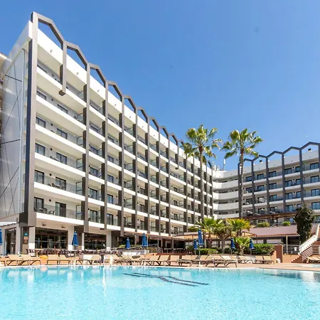 Golden Avenida Family 4*