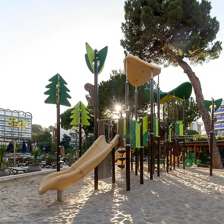 Golden Avenida Family 4* Ξενοδοχείο