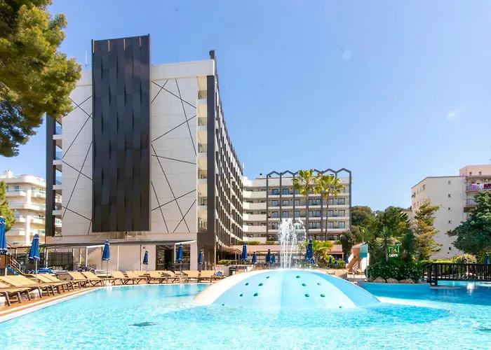 Golden Avenida Family 4* 4*
