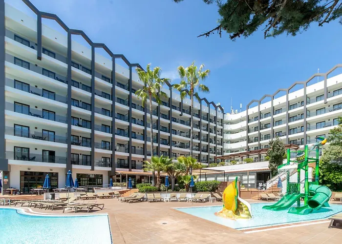 ホテル Golden Avenida Family 4* 4*