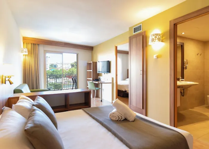 Golden Avenida Family 4* 4*
