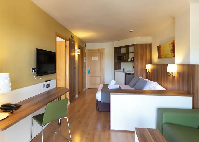 ホテル Golden Avenida Family 4*